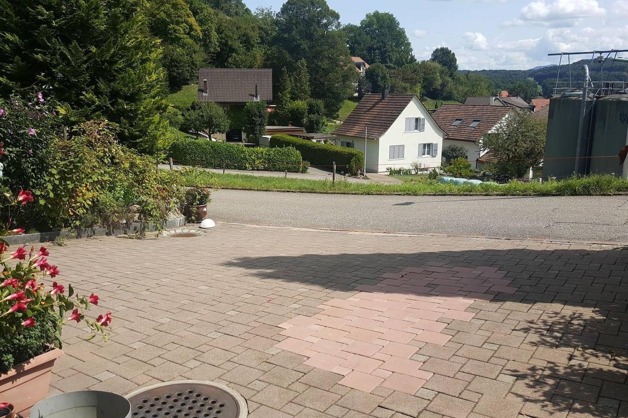 Mona'S Sleep & Go Bed and Breakfast Buren  Exteriör bild