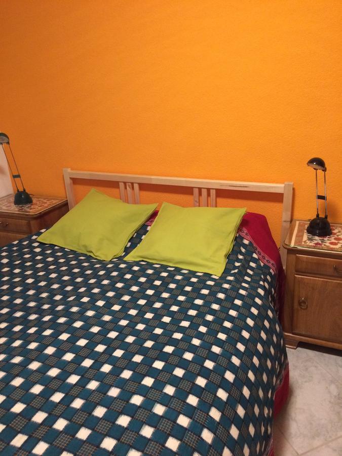 Mona'S Sleep & Go Bed and Breakfast Buren  Exteriör bild