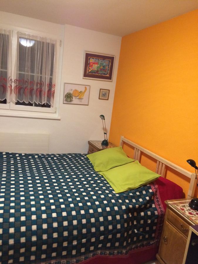 Mona'S Sleep & Go Bed and Breakfast Buren  Exteriör bild